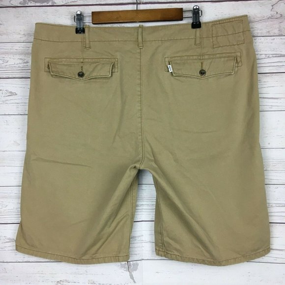 Levi's Other - Levis Mens Light Brown Casual Shorts sz 40 Flat Front Cotton Travel Pockets